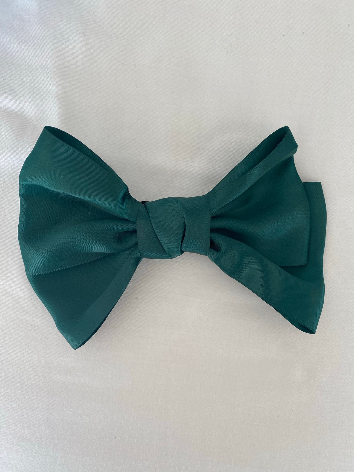 BELFAST SATIN OVERSIZED BOW CLIP