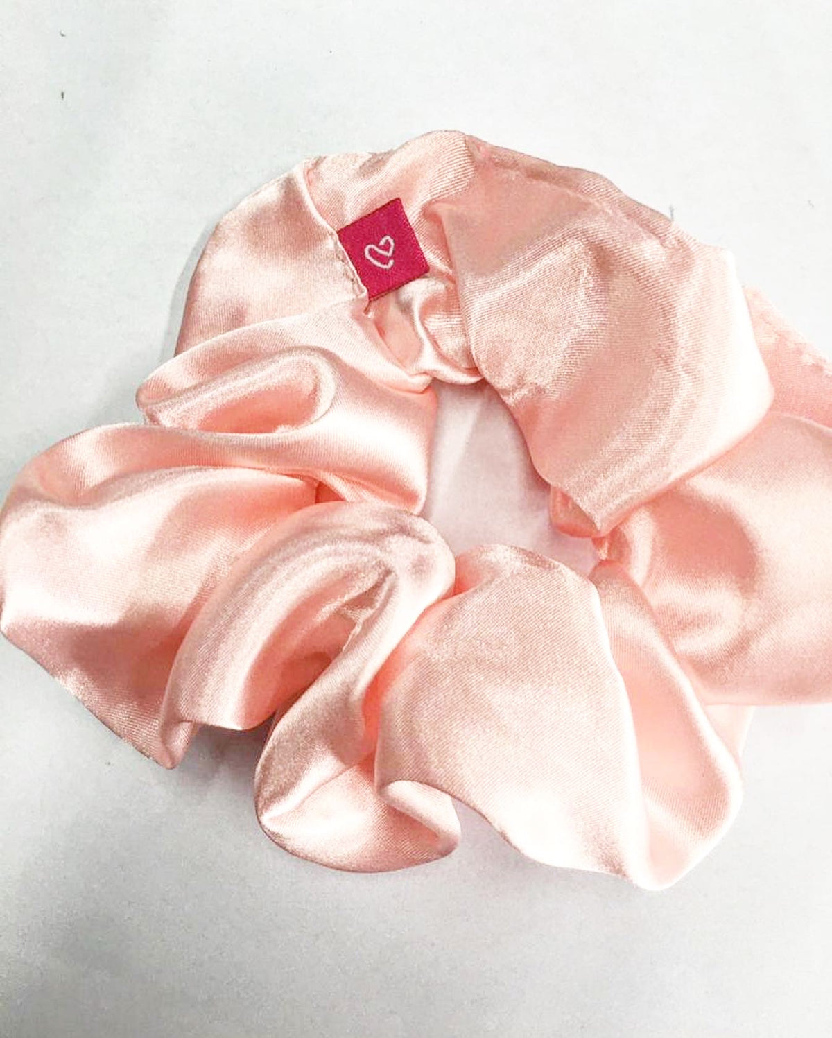 NEW YORK PASTEL PINK SATIN SCRUNCHIE