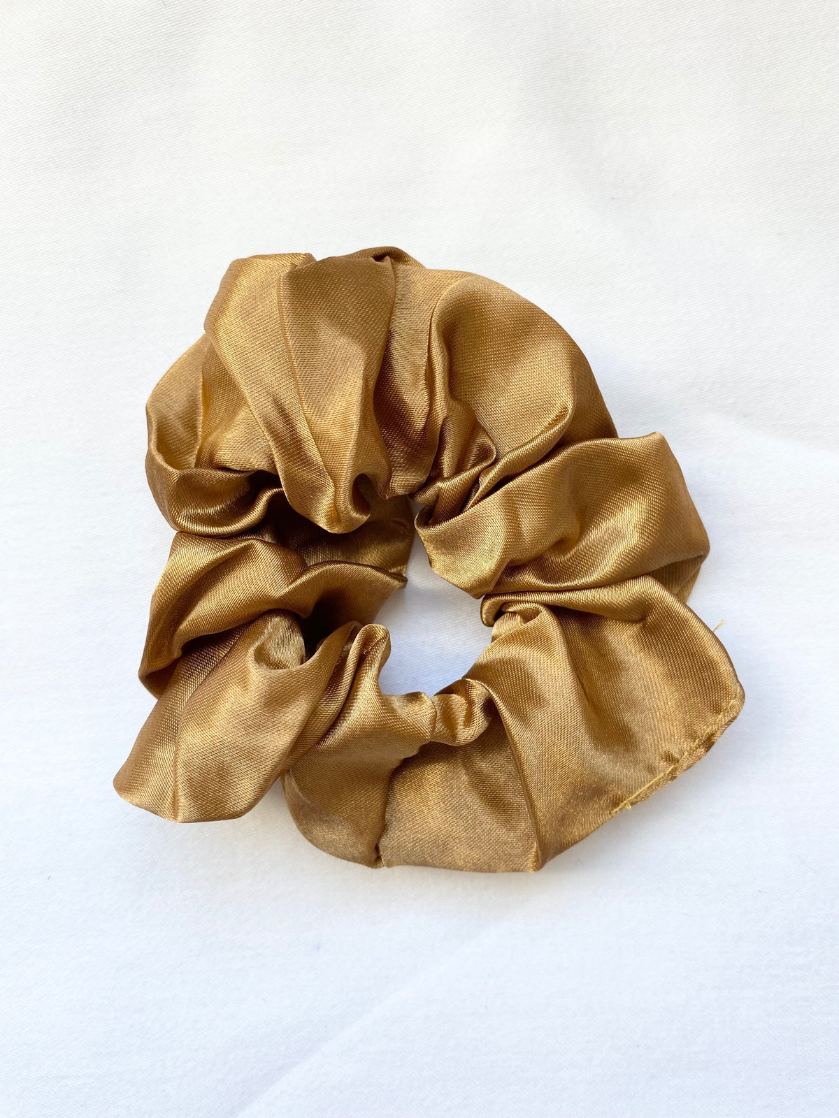 NEW YORK BRONZE SATIN SCRUNCHIE