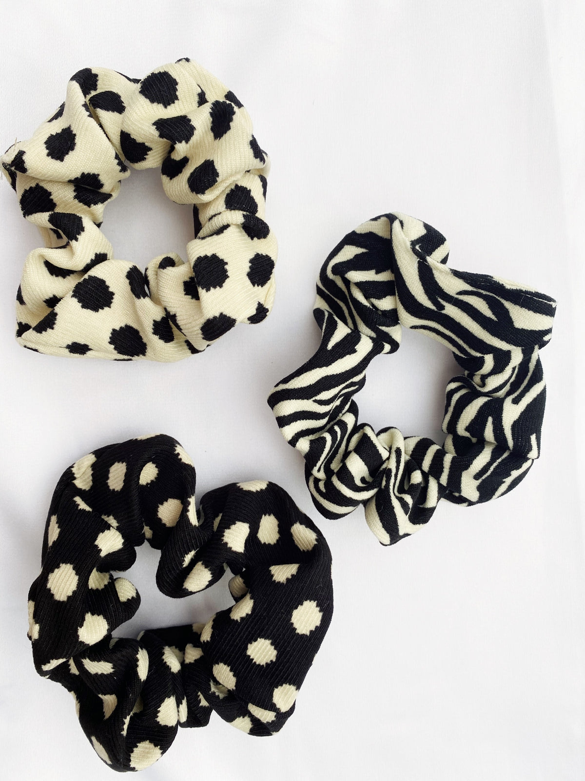 SYDNEY SCRUNCHIE CREAM
